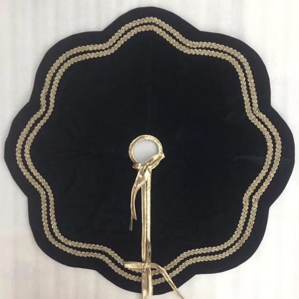 Dark Green Velvet and Gold Tree Skirt